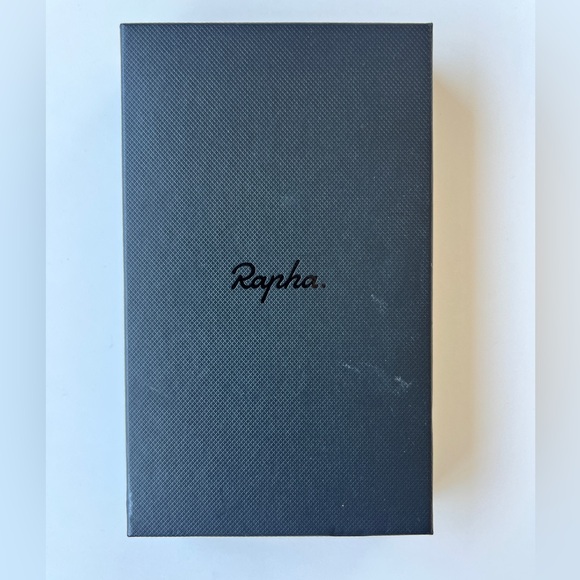 Rapha Perforated White Cycling Mitts - Picture 2 of 5